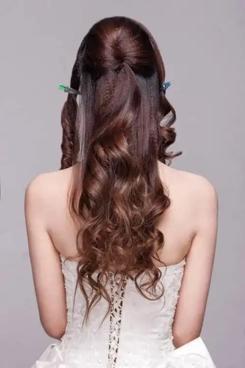 新娘美妆盘发资深化妆师图解复古法式盘发