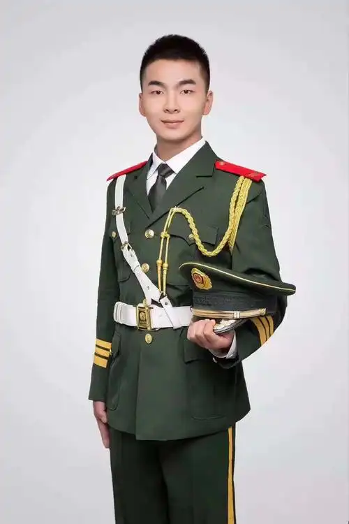 戎马三秋暧,抵御一世寒