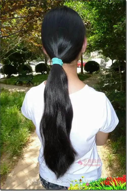 剪去早熟学妹乌黑整齐秀发-戈壁落日133#(2) 剪发_中国长发