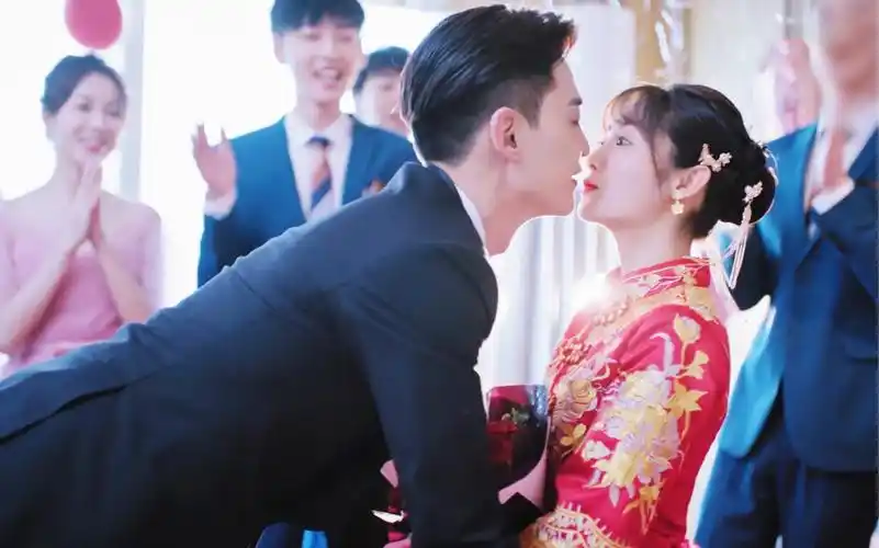 邢菲吻戏发展史,跟大地最情真意切