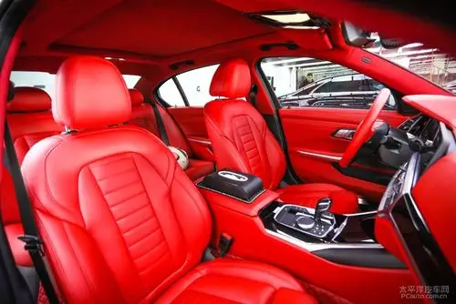 京车汇改装案例分享全新宝马3系改红色真皮内饰
