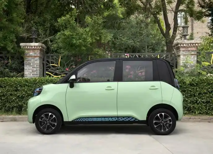 最低只要2万起,这几款微型车目标只有一个:宏光mini ev-新浪汽车