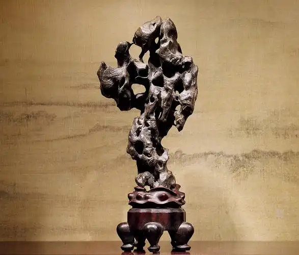 0625 太湖石"凌空"