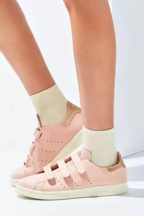 运动鞋配袜子,奇异却和谐,sneaker新玩法