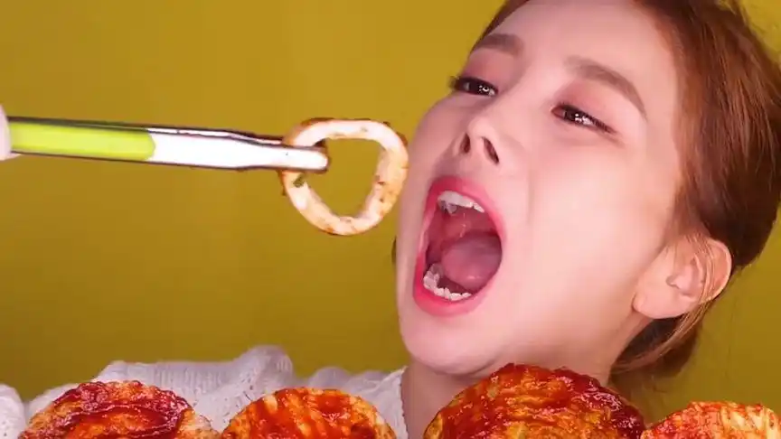 韩国吃货主播 #咀嚼音 #韩国美食 #妈呀太香了 #抖音美食推荐官