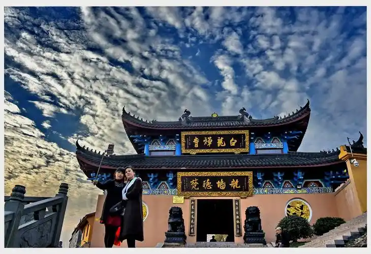 22瓜沥白龙寺手机13107735939  拍摄地点: 瓜沥  拍摄时间: 2017-11