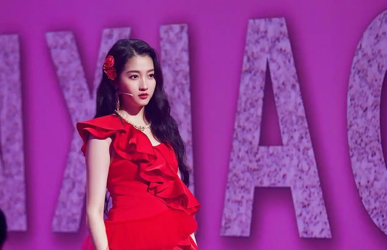 关晓彤的热搜,让《王牌对王牌》节目组彻底被打脸