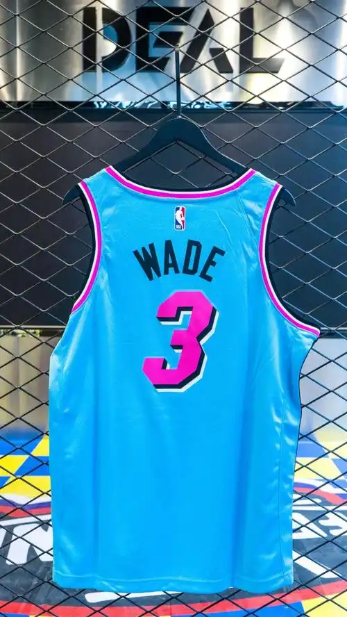 deal发售迈阿密热火队城市版球衣韦德