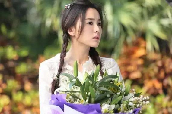 《爱,来的刚好》热播 江铠同教你选口红