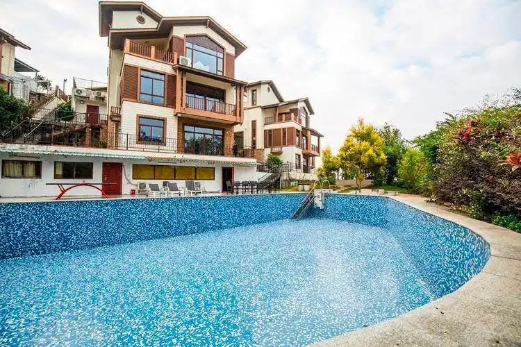 清远碧桂园清泉城豪华泳池8房14床