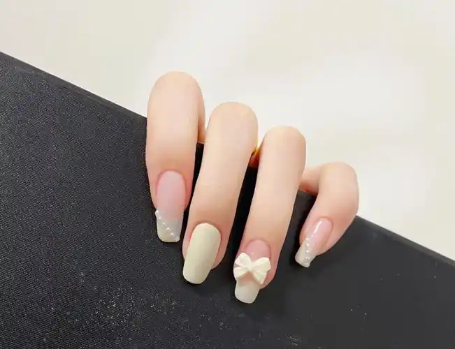 ins仙女风透白渐变法式珍珠蝴蝶结美甲