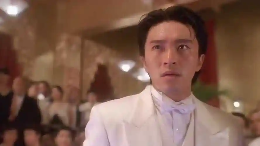 赌侠2大名鼎鼎的今晚打老虎居然就是星爷本人真是意外