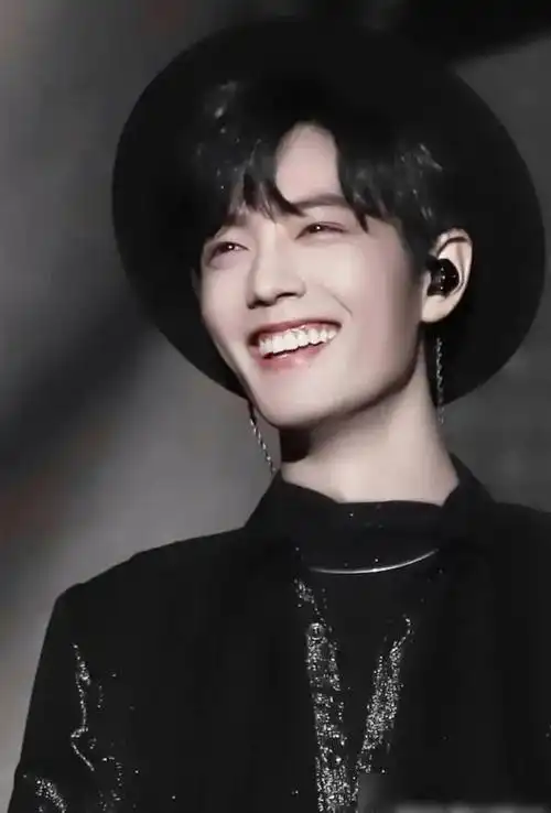 肖战 平安喜乐安康 - 抖音