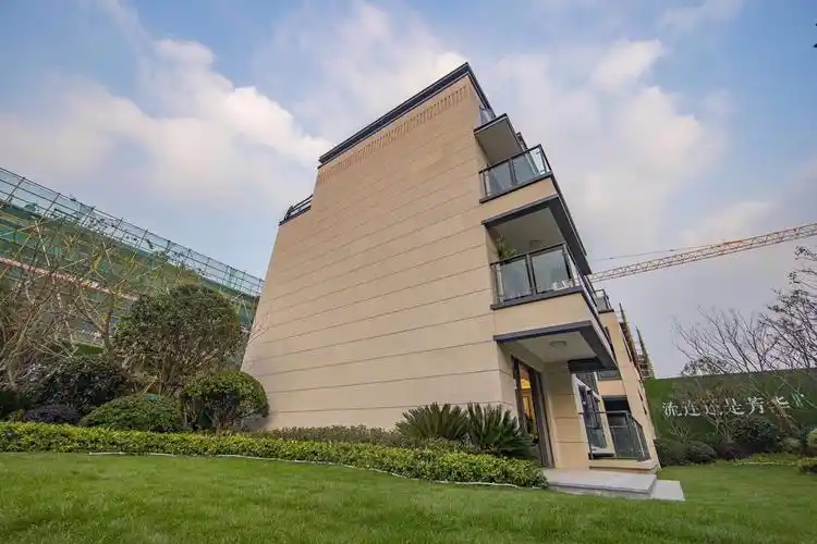 碧桂园十里芳华项目上海青浦淀山湖风景区旁叠墅项目有碧桂园战略合作