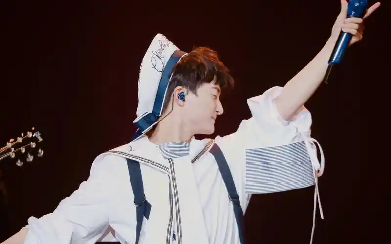 【周深】前方可爱含量过高 撒娇卖萌点击就看