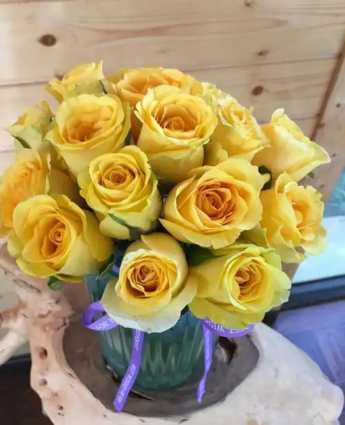 黄玫瑰 金香玉 云南昆明鲜花家庭插花空运直发 一把20支大份包邮