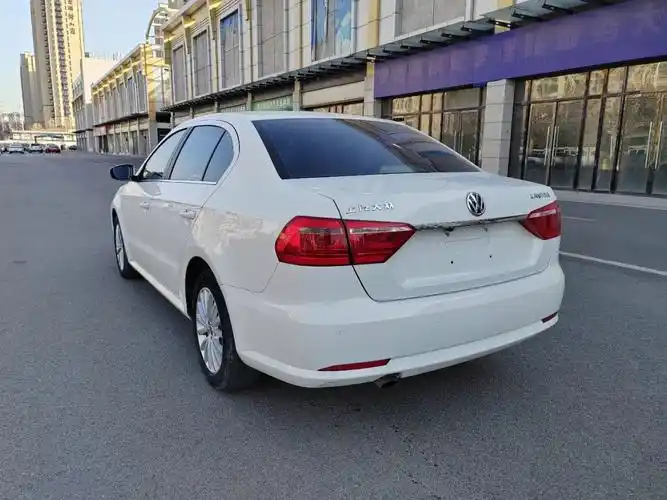 大众 朗逸  2013款 改款 1.6l 自动豪华版图片