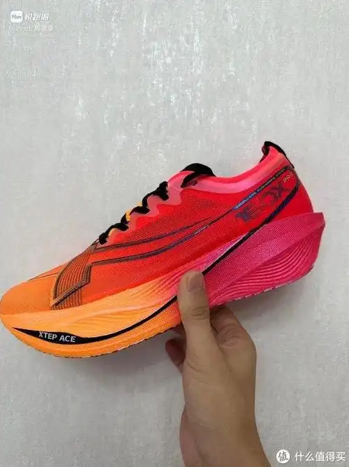 特步160x:科技创新引领运动时尚__财经头条