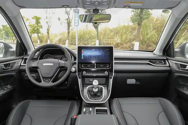 2021款 哈弗m6 plus 1.5t 手动 豪华智联型内饰