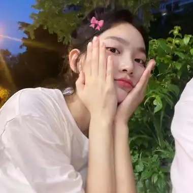 头像女可爱呆萌图片高清超好看女生真人微信头像大全