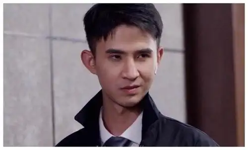 "歪嘴笑"美男大赏,陈冠希一笑泯恩仇,傅方俊角色滤镜太强!