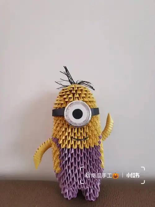 三角插小黄人创意手工作品