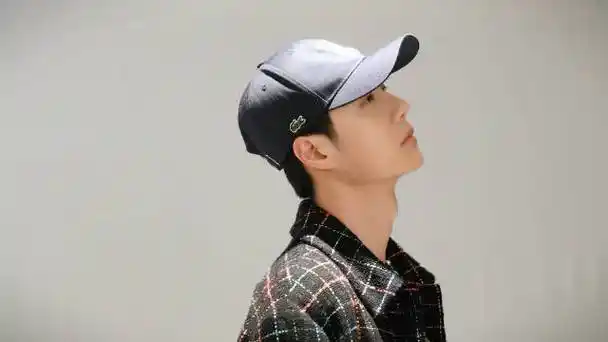 王一博超话·#这就是街舞#  与上周六的一豹队长重逢00@uniq-王一博