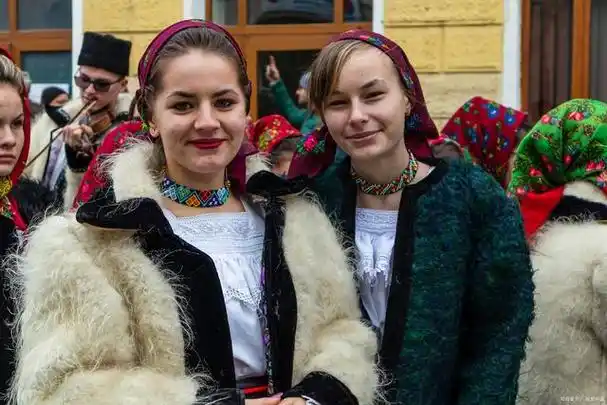 俄罗斯族古老的"窃娶"婚俗