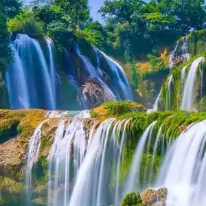 山里的瀑布头像