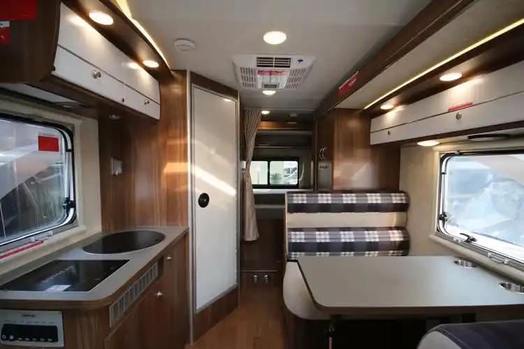 凯伦宾威 房车旅行定义新生活