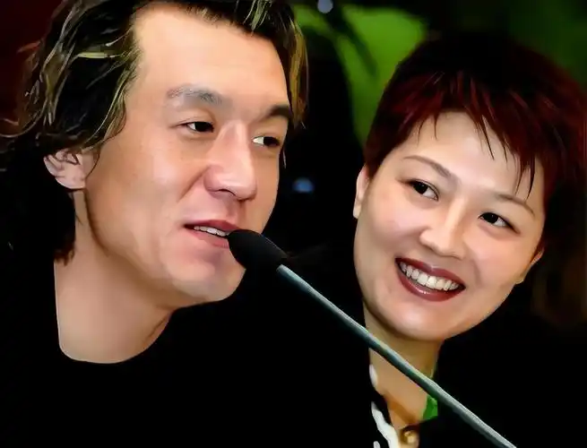 回顾哈文:丈夫病逝后坚持不改嫁,还定期给公婆生活费