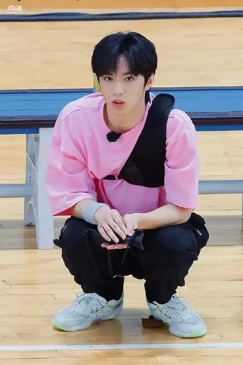 刘耀文超话92#刘耀文全场mvp#粉色的夏天是怦然心动的95@时代少年