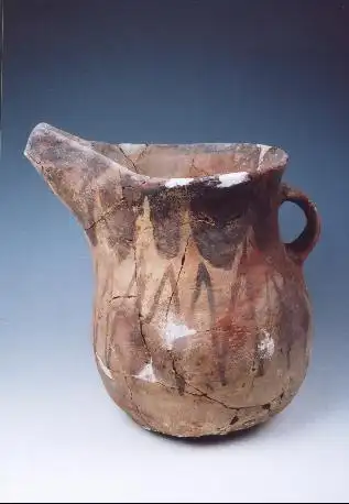 带流大彩陶罐 (上图):青铜时代,夹粗砂红陶,1999年拜城县多岗墓地出土