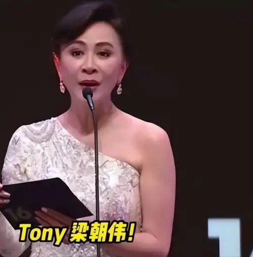 刘嘉玲瞒不住了!