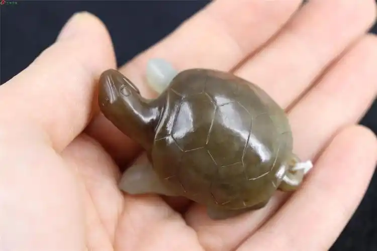 03文物商店旧藏明清古玉老玉类和田玉龟挂件