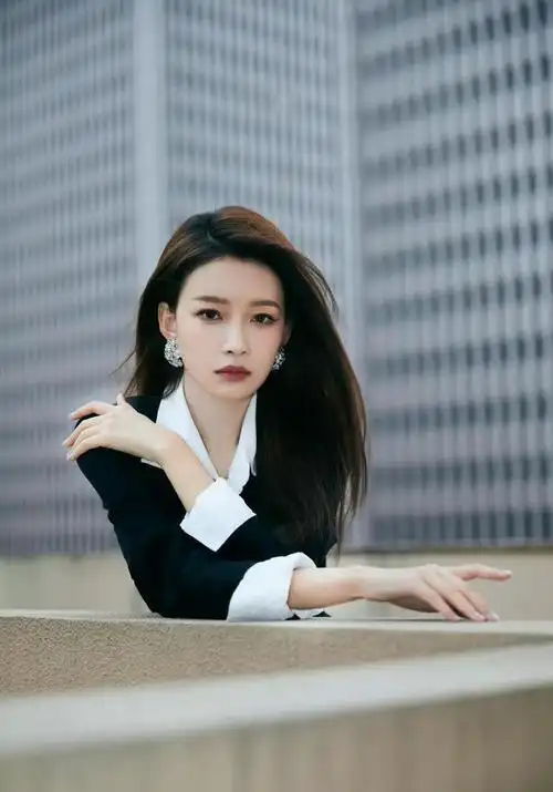 演员孙怡:24岁嫁董子健,没有婚礼,幸福甜蜜的日子天天有