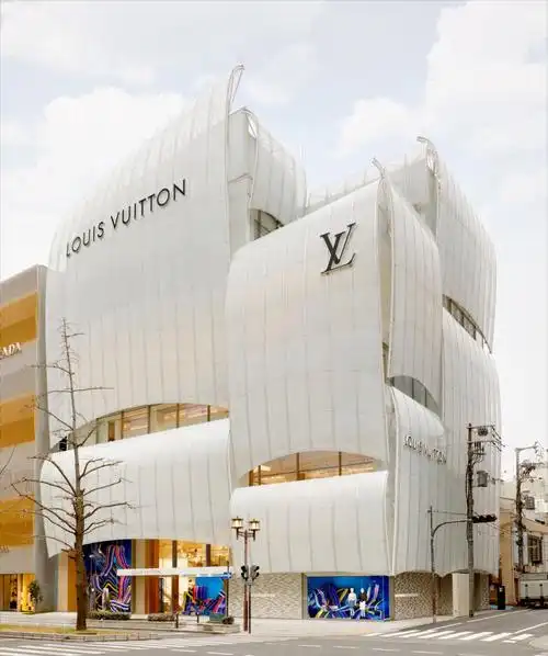 louis vuitton - shinsaibashi