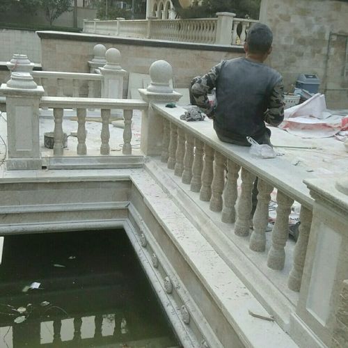 石雕黄金麻罗马柱,阳台柱,石材护栏,黄锈石栏杆