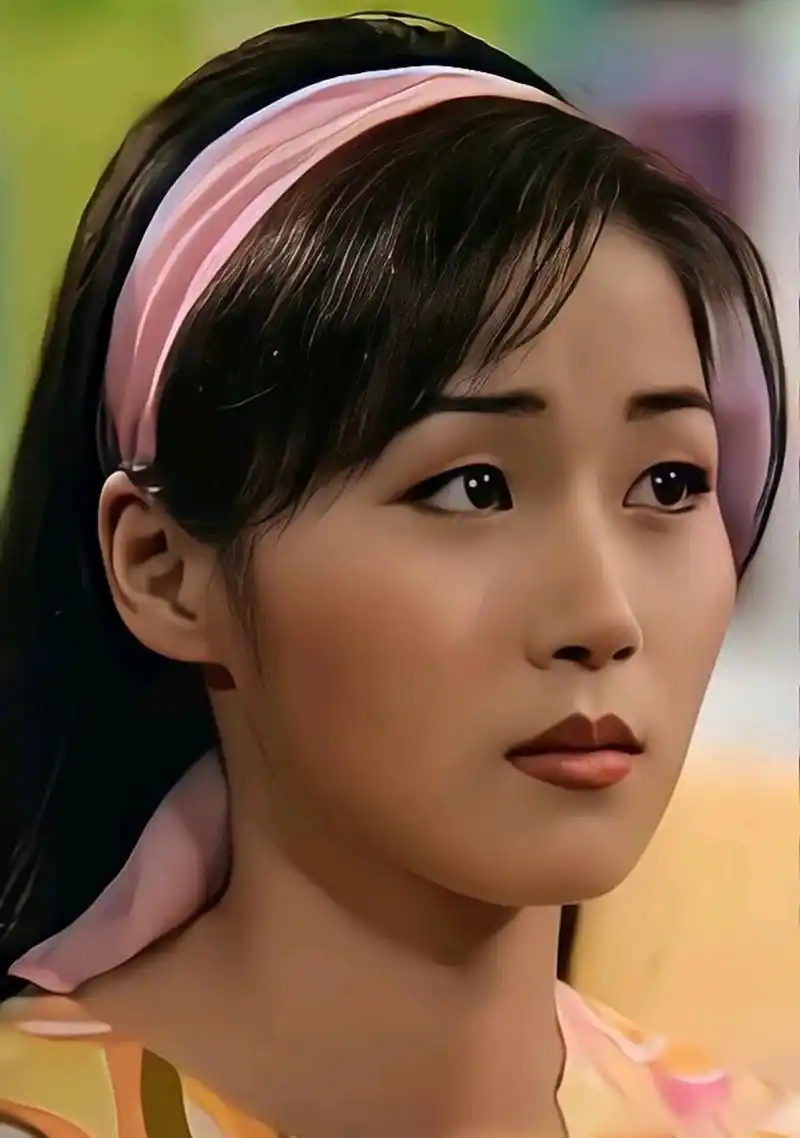 万绮雯美图照片