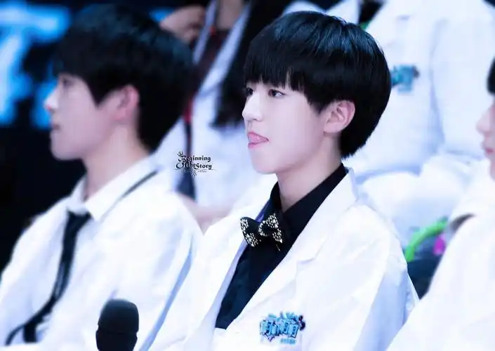 吐舌头的萌凯凯嘤嘤嘤好诱人