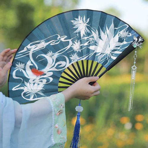 九尾狐古风扇子超仙汉服折扇女夏季随身扇手工折叠竹扇舞蹈扇紫樱仙境