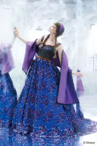 图片来源:kuraudia 另外一位公主,安娜的风格则更像