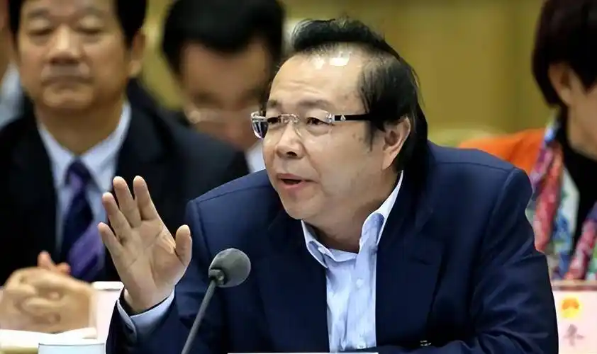 金融巨贪赖小民:藏匿3吨现金养百个情妇,被捕后称:有钱不敢花_中国