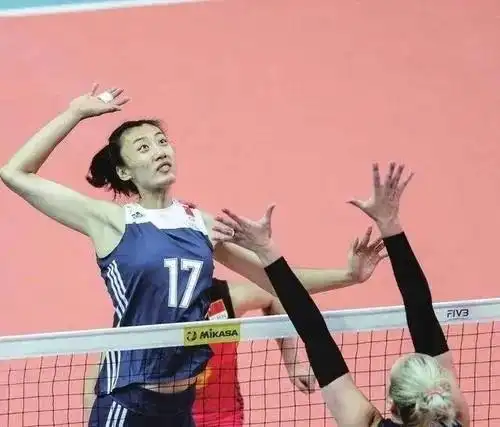 女排"二代颜妮"难觅,王媛媛杨涵玉拦网未进前三,高意太可惜!