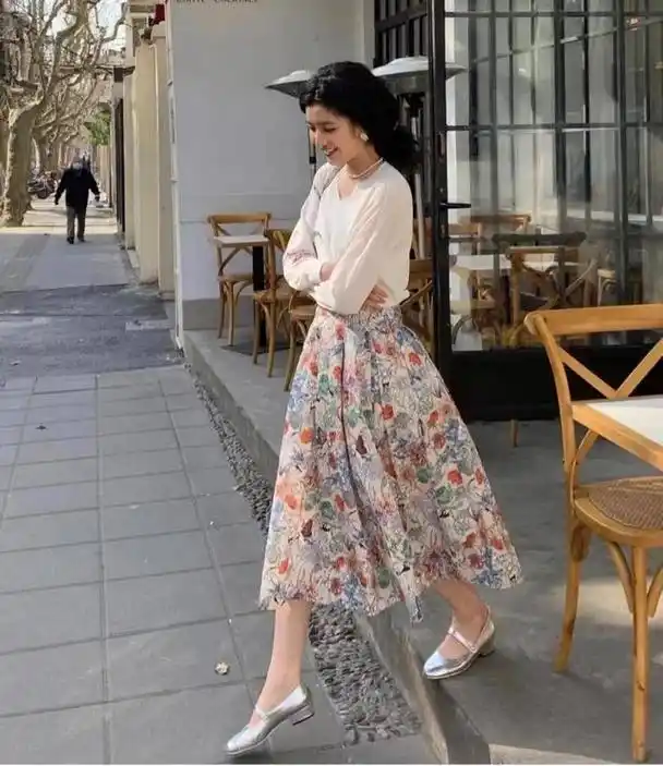 裙子怎么搭配合适的鞋子?掌握搭配公式,穿出时尚精致感