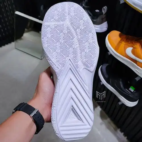 字母哥五代签名鞋白色配色freak5!#字母哥 - 抖音