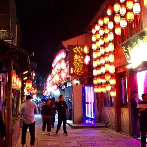 晚秋,欣然踏一路轻盈步入历史文化名镇西塘,乌镇,南浔.