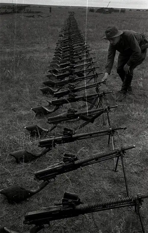 老照片1939年苏联红军缴获的日本关东军武器