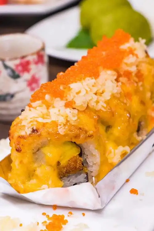 厦门90后小哥独创爆料咸蛋黄寿司从岛外火到岛内