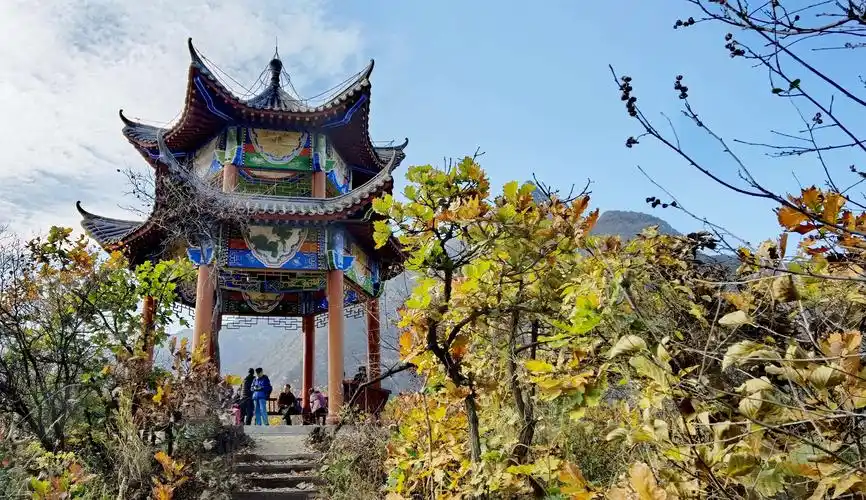深秋的太平万花山风景区,山花烂漫,景色宜人!